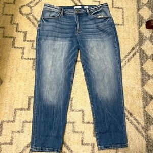 Kancan capri length mid rise jeans